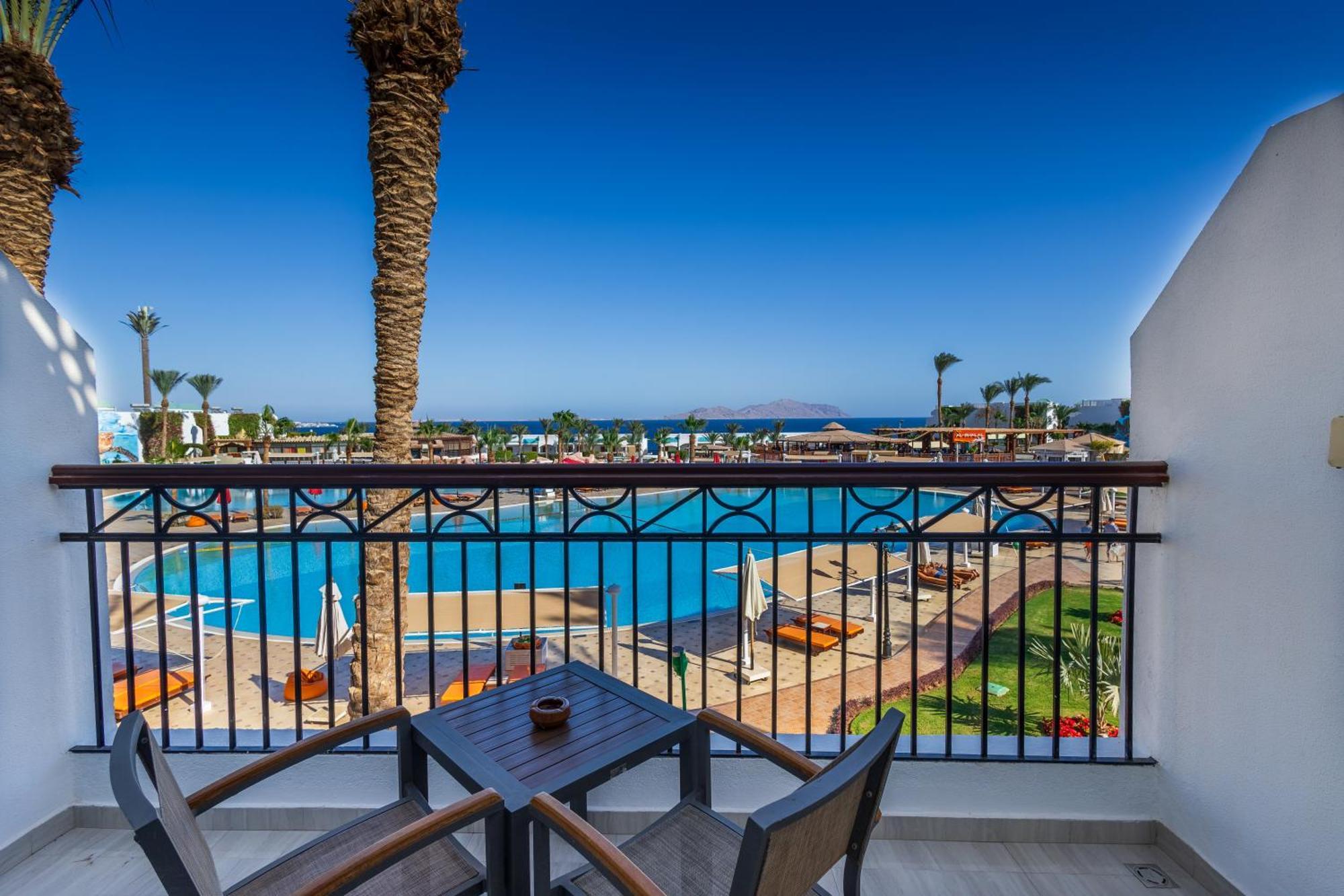 Sultan Gardens Resort Sharm El Sheikh Екстериор снимка Balcony of a hotel room
